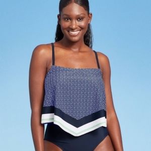 NWT Medium (8-10) Kona Sol Handkerchief Cropped Tankini Top Adjustable S…